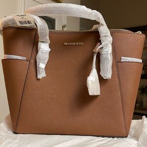 Brand new Michael kors large leather bag